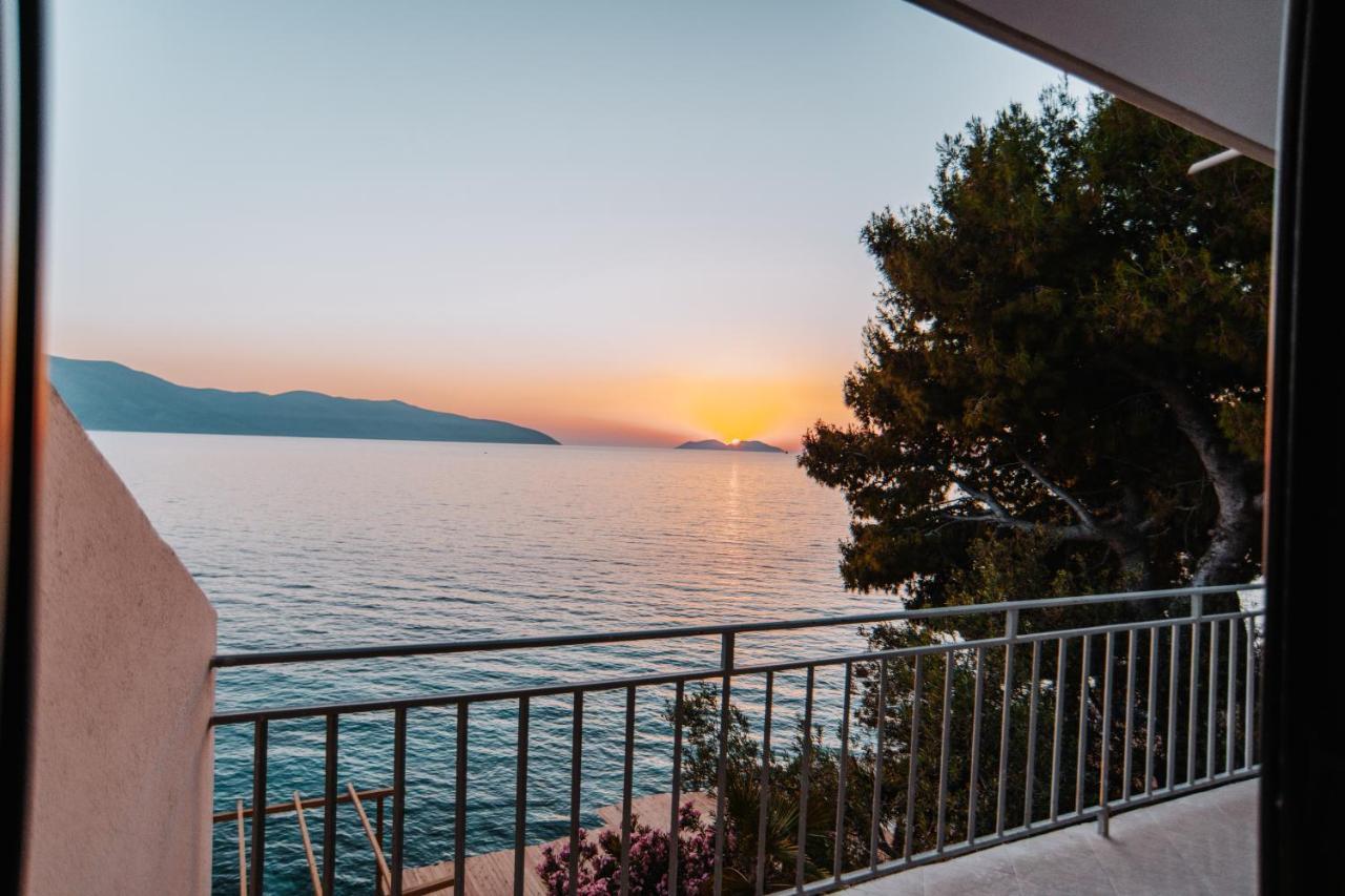 Inn Hotel Vlorë 外观 照片