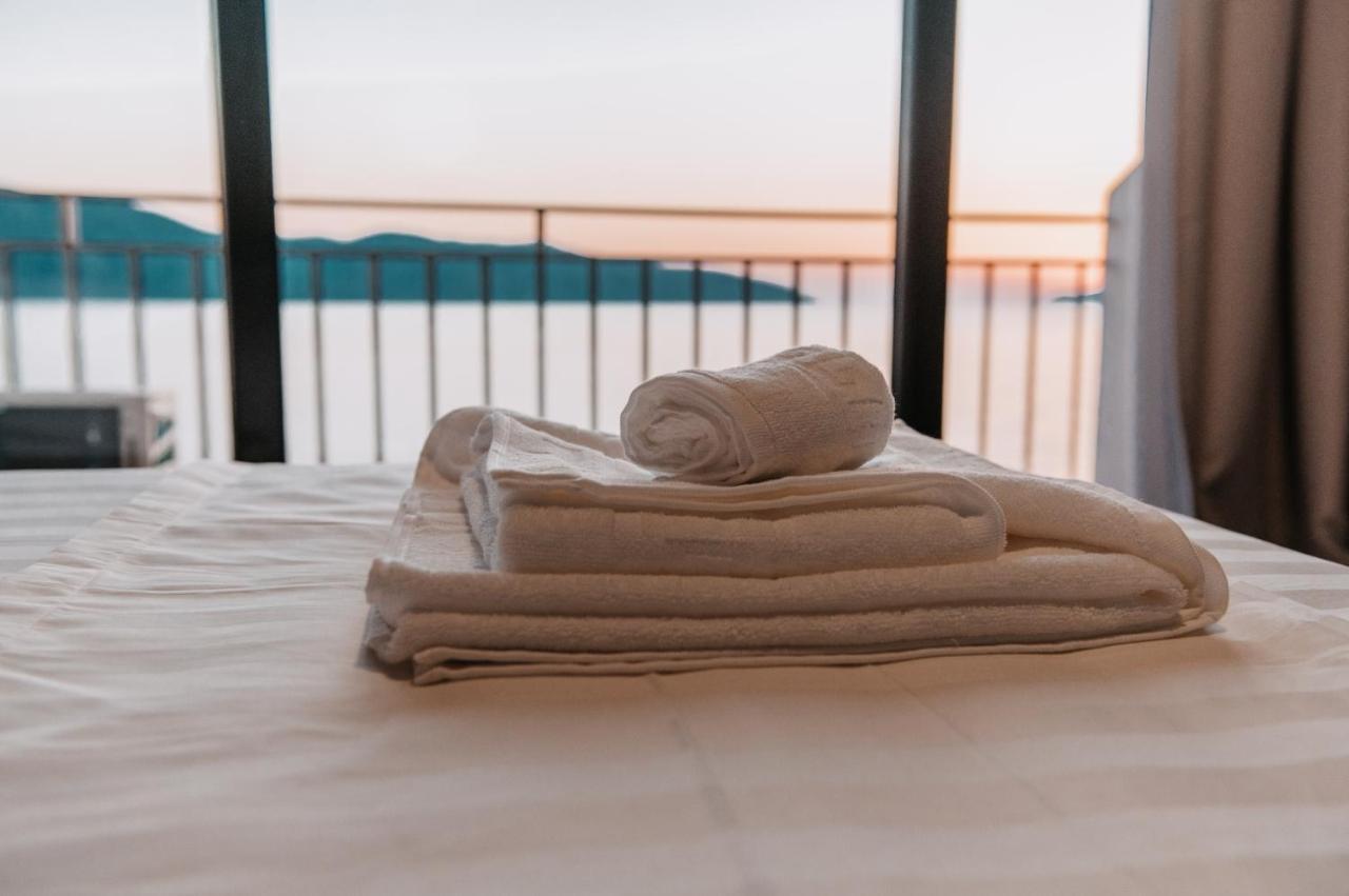 Inn Hotel Vlorë 外观 照片